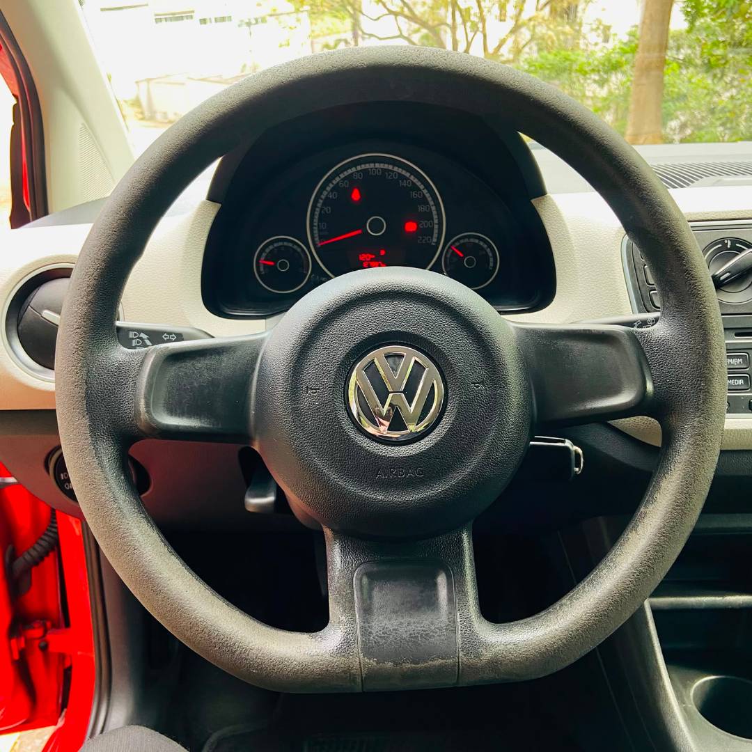 VOLKSWAGEN UP