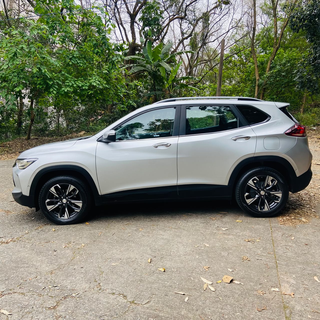 CHEVROLET TRACKER
