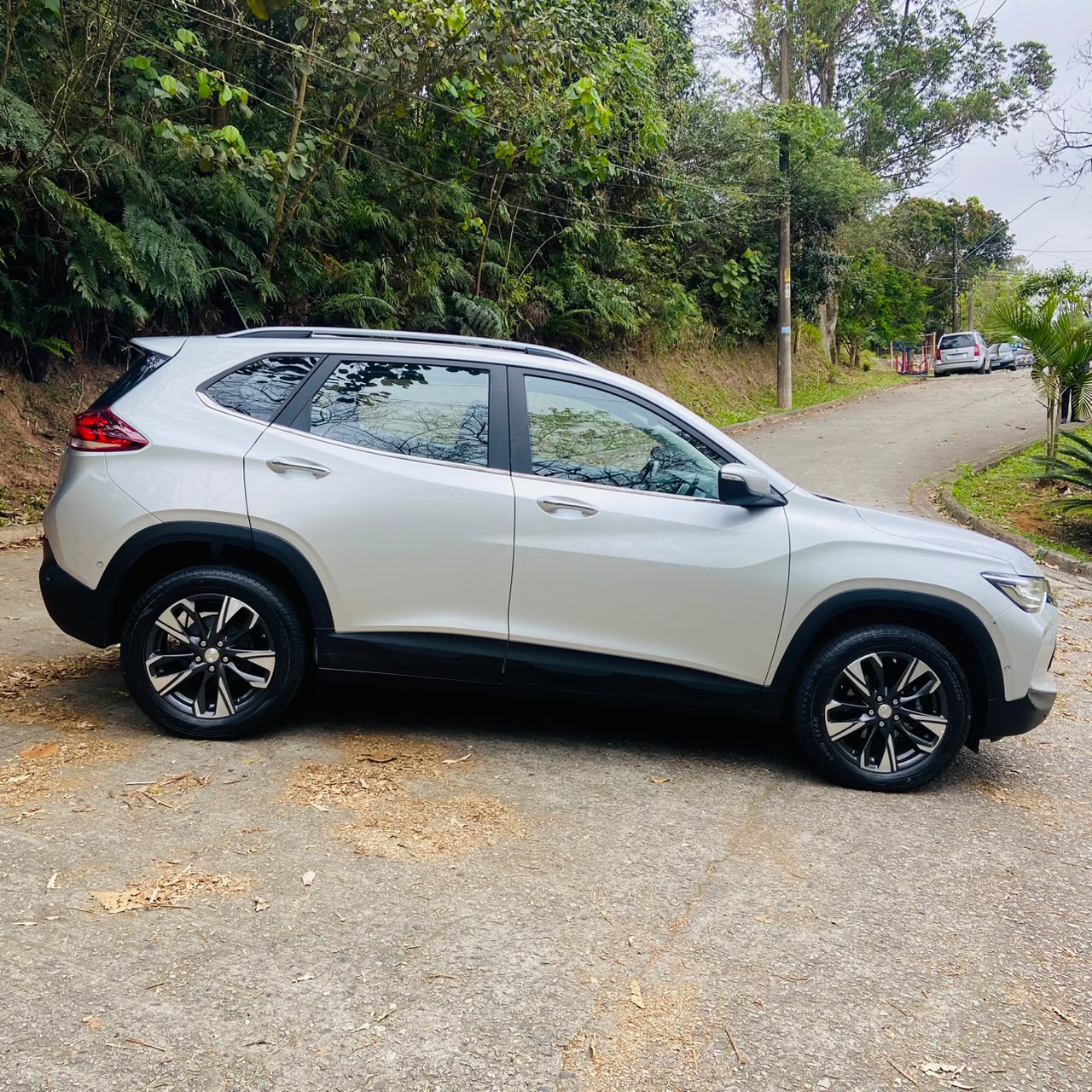 CHEVROLET TRACKER