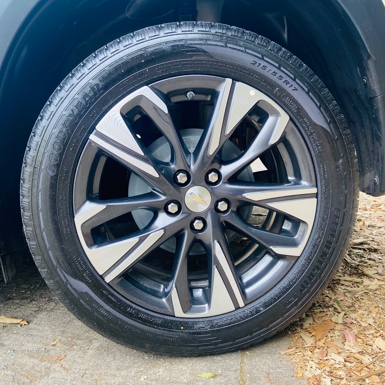 CHEVROLET TRACKER