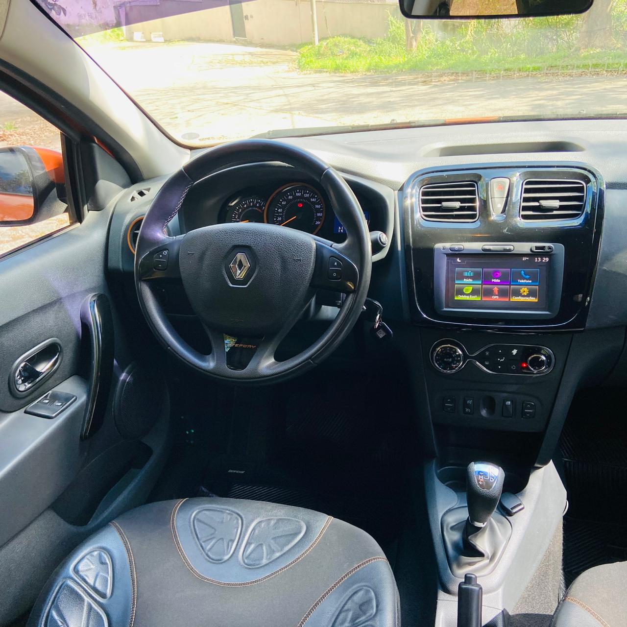 RENAULT SANDERO