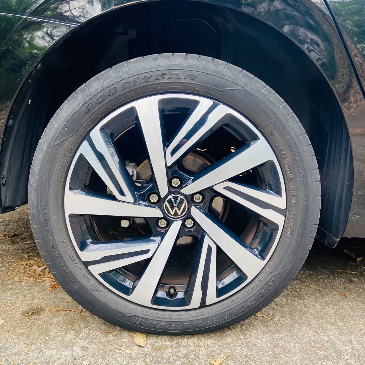 VOLKSWAGEN VIRTUS