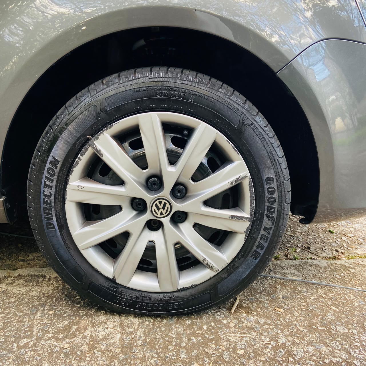 VOLKSWAGEN FOX