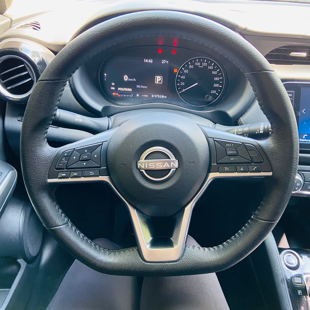 NISSAN KICKS