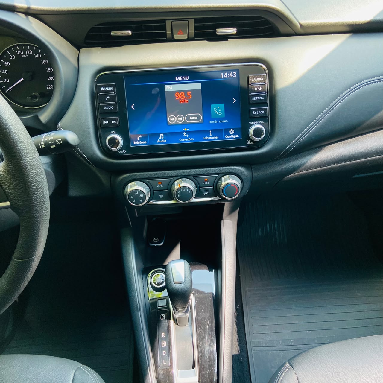 NISSAN KICKS