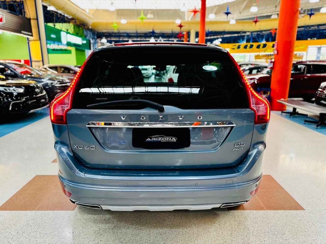 XC60 2.4 D5 MOMENTUM AWD