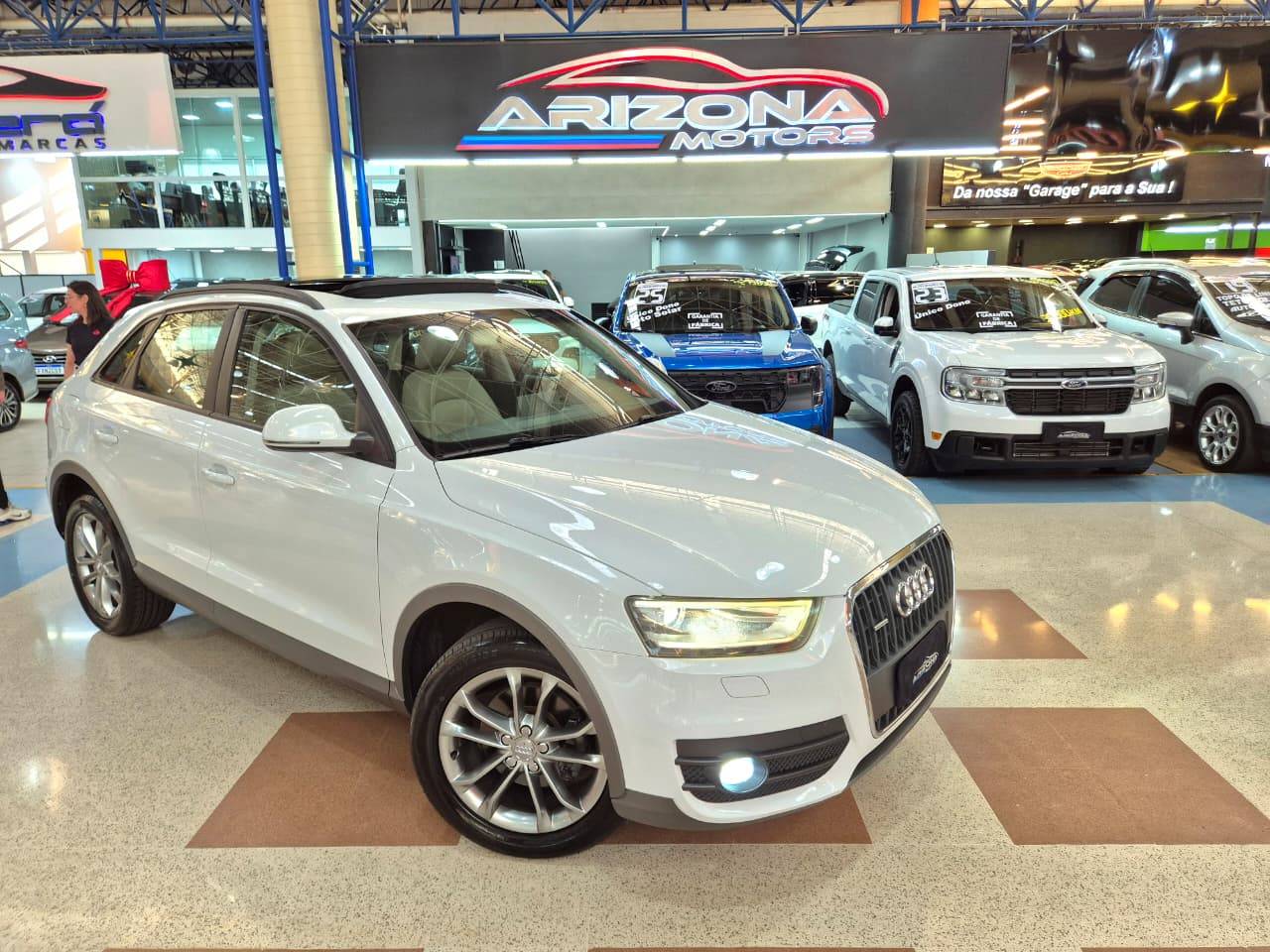 AUDI Q3