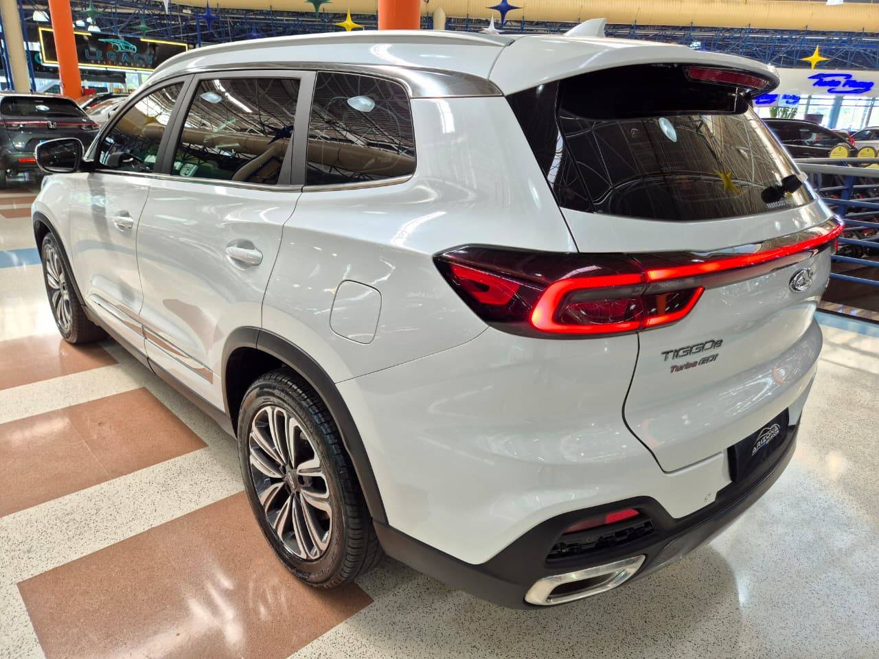 CHERY TIGGO 8