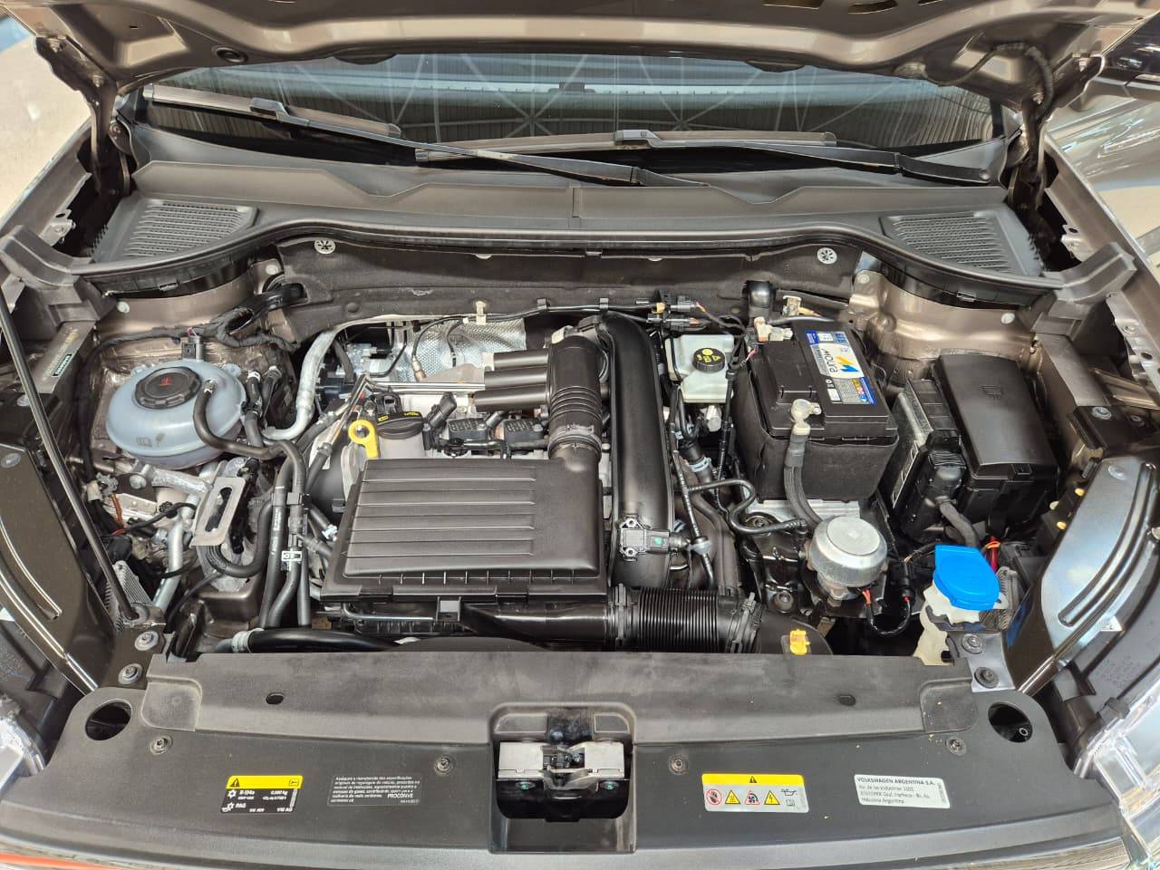 VOLKSWAGEN TAOS