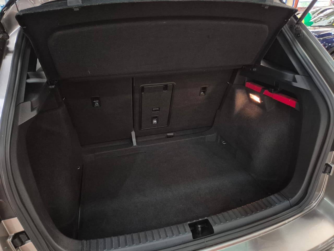VOLKSWAGEN TAOS