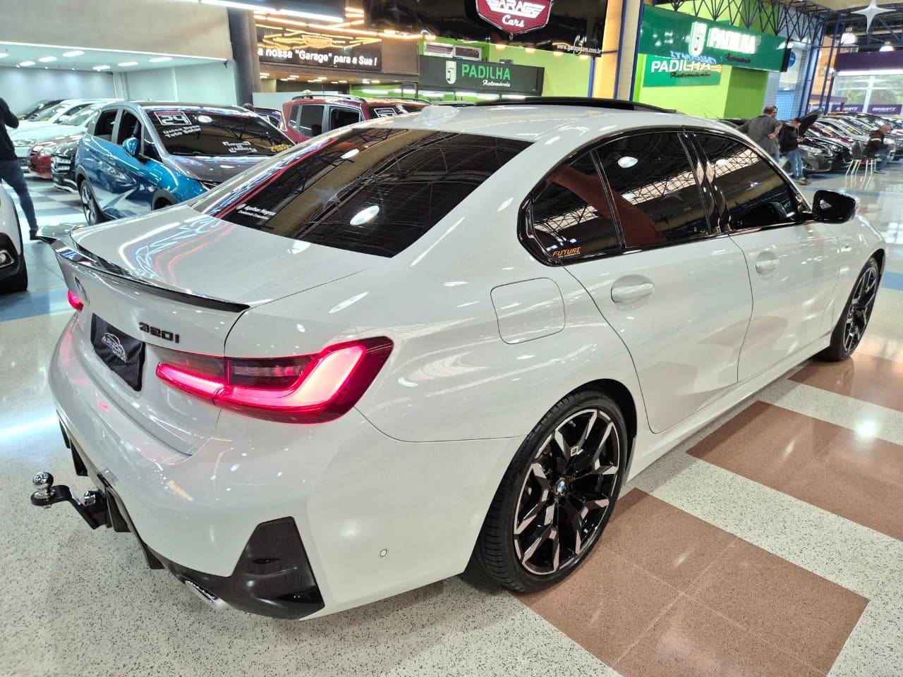 BMW 320i