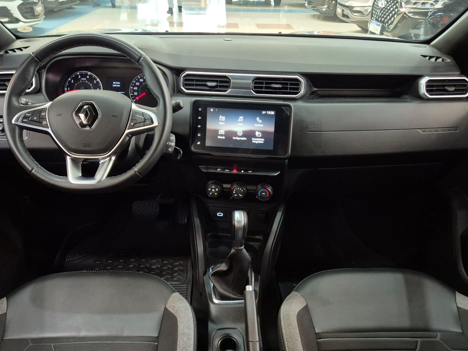RENAULT DUSTER