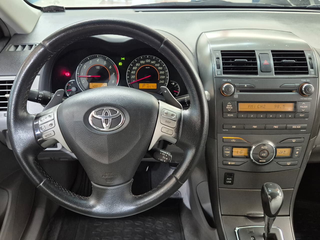 TOYOTA COROLLA