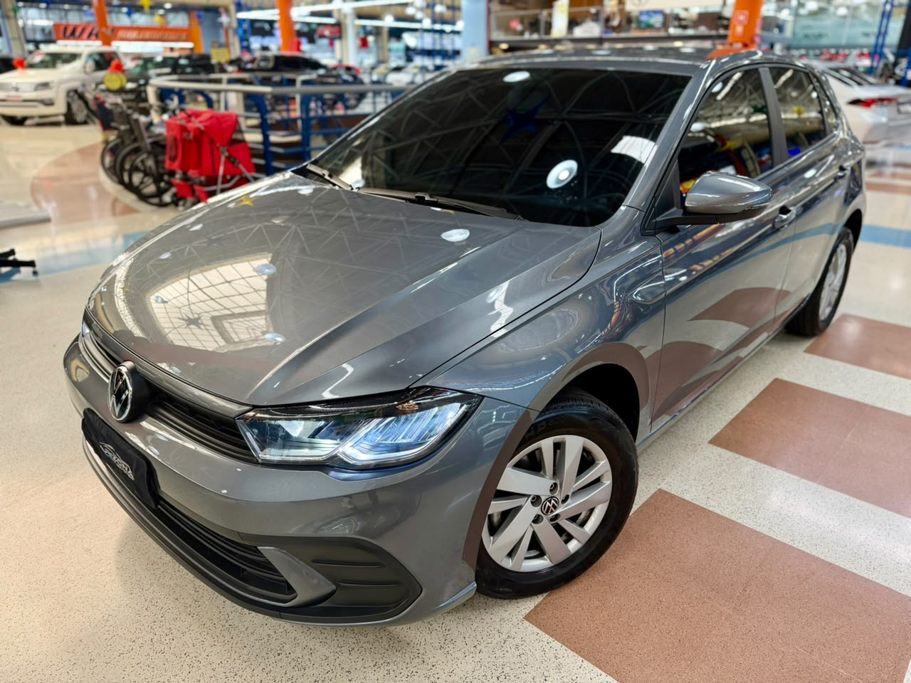 VOLKSWAGEN POLO