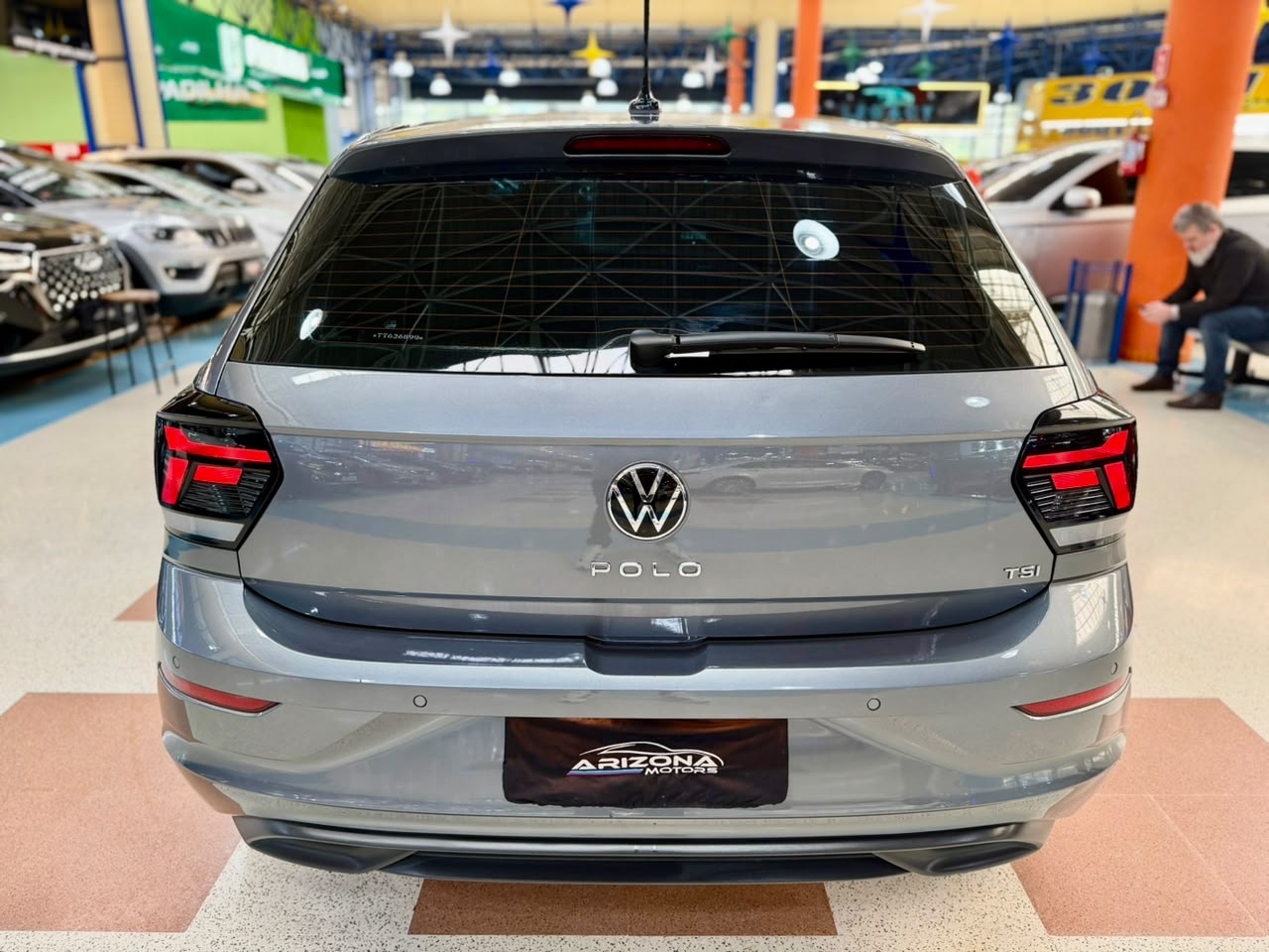 VOLKSWAGEN POLO