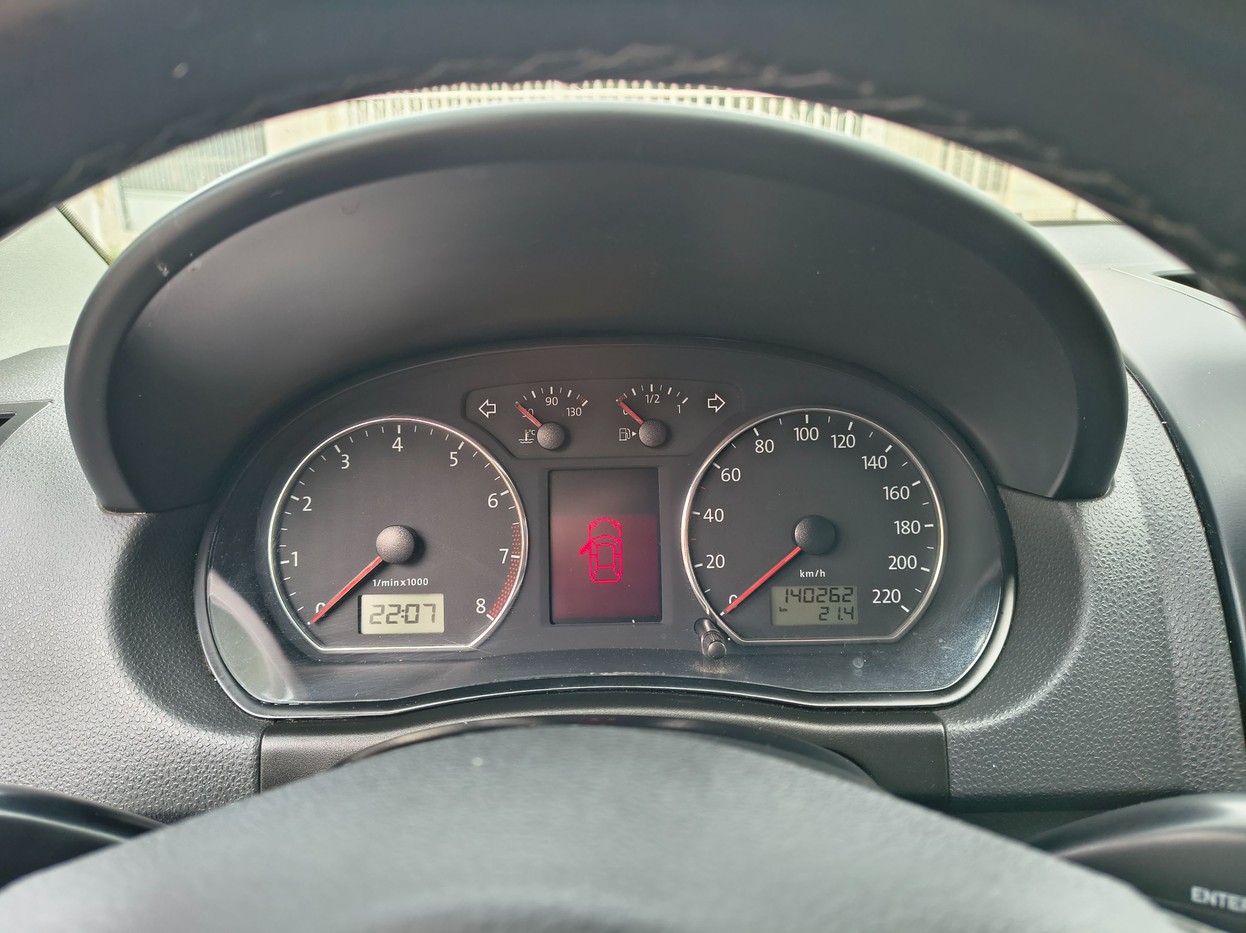 POLO SEDAN 1.6 MI COMFORTLINE 8V