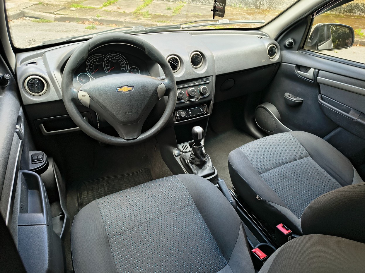 CELTA 1.0 MPFI LT 8V