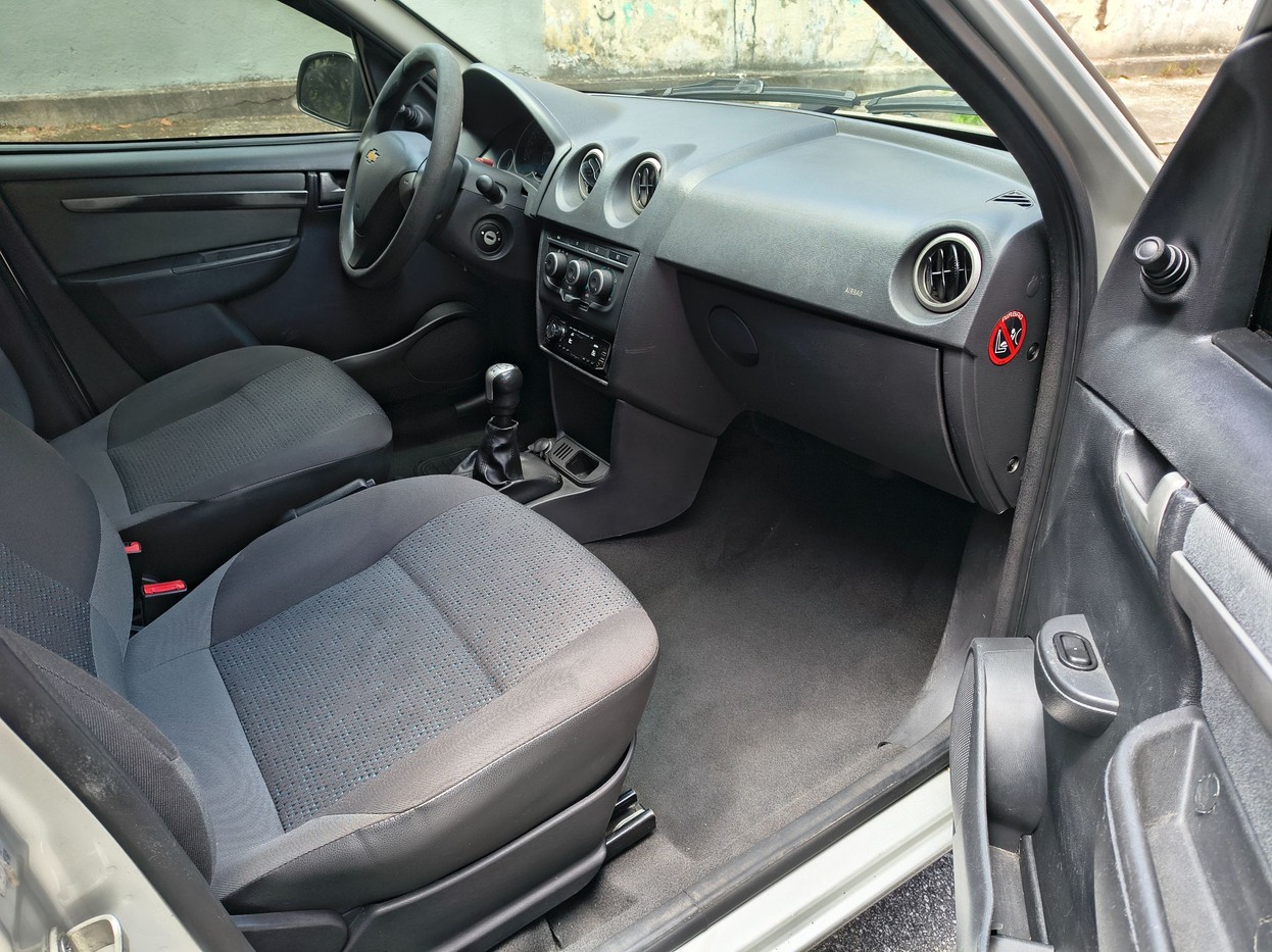 CELTA 1.0 MPFI LT 8V