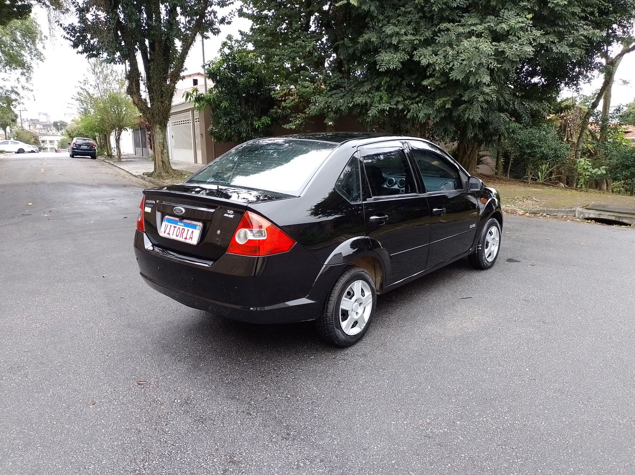 FORD FIESTA 1.6 MPI CLASS SEDAN 8V