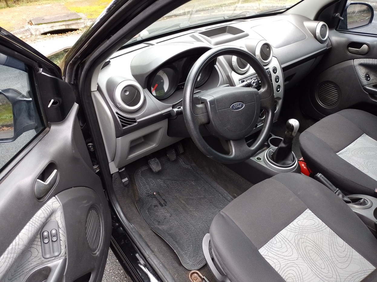 FORD FIESTA 1.6 MPI CLASS SEDAN 8V