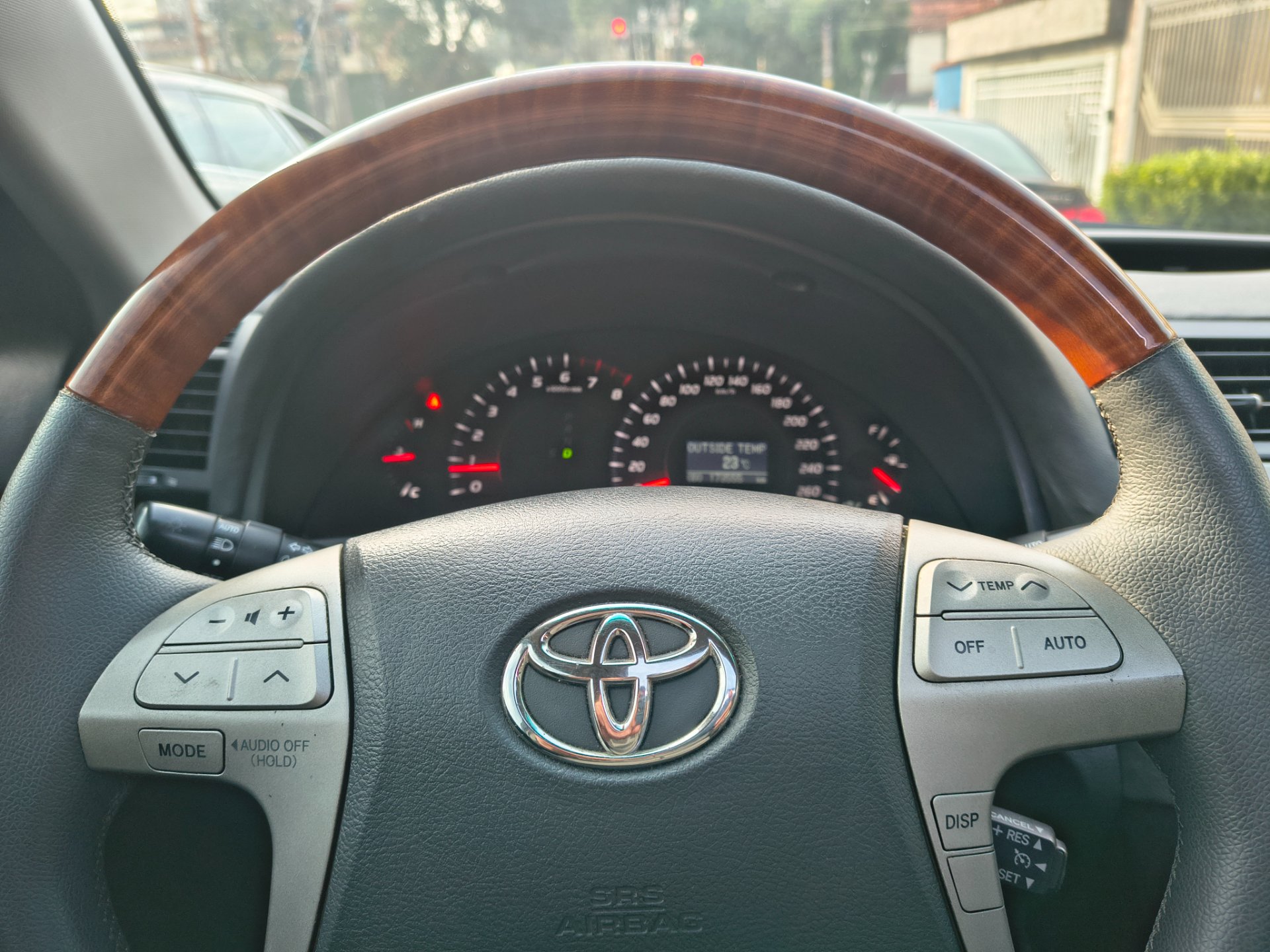 TOYOTA CAMRY