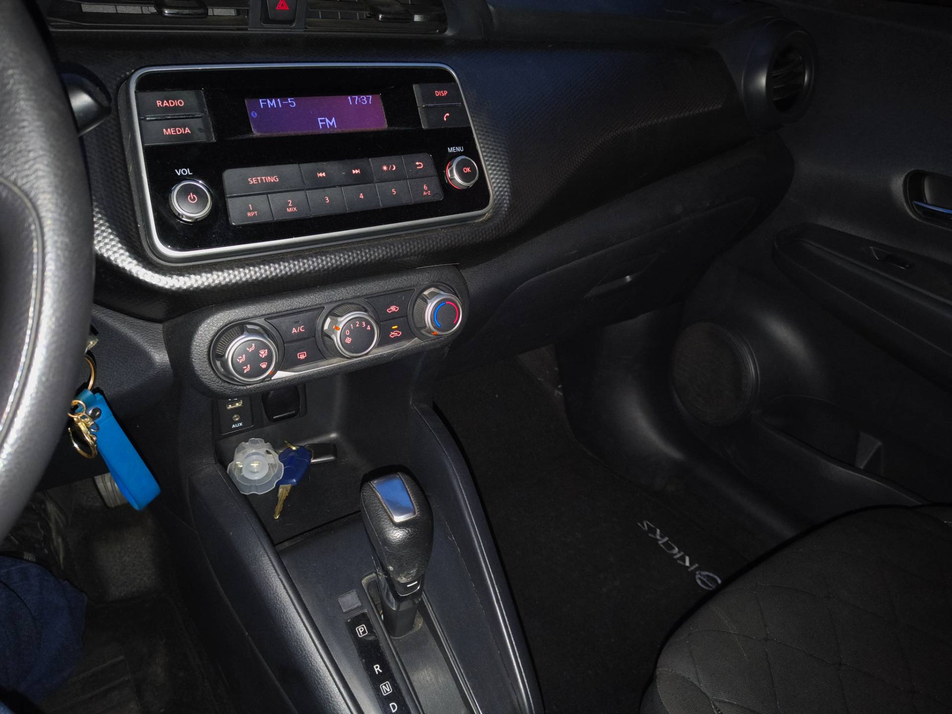 NISSAN KICKS