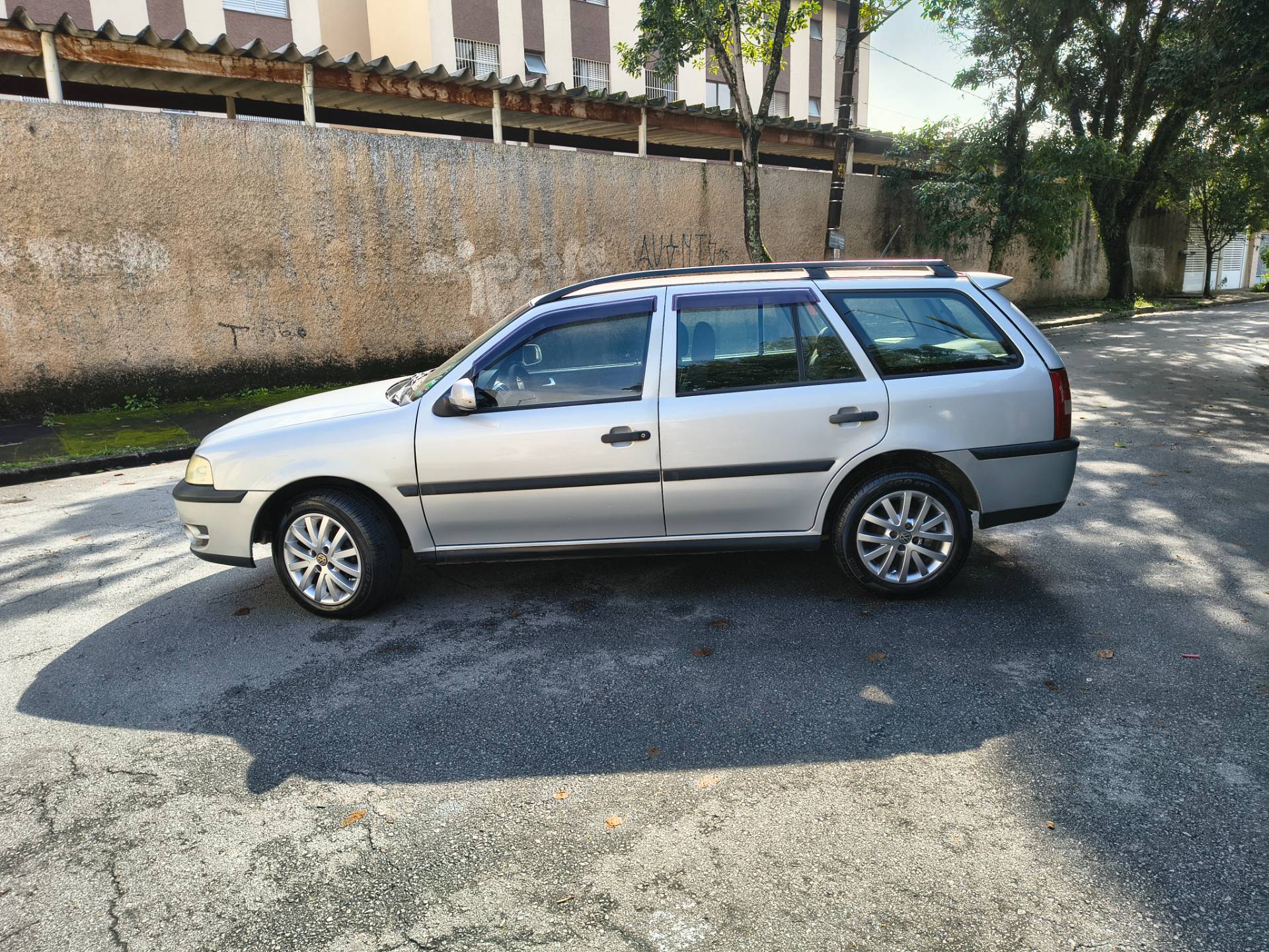 VOLKSWAGEN PARATI