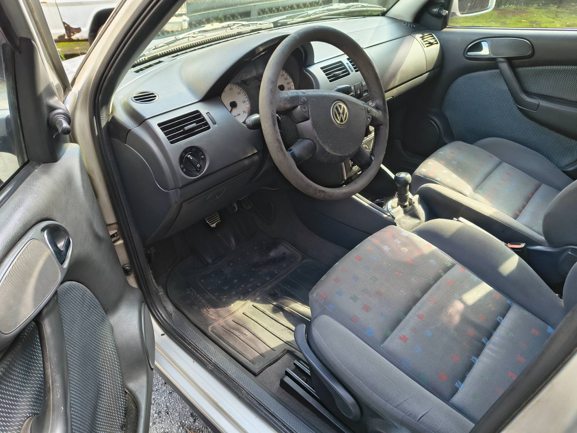 VOLKSWAGEN PARATI
