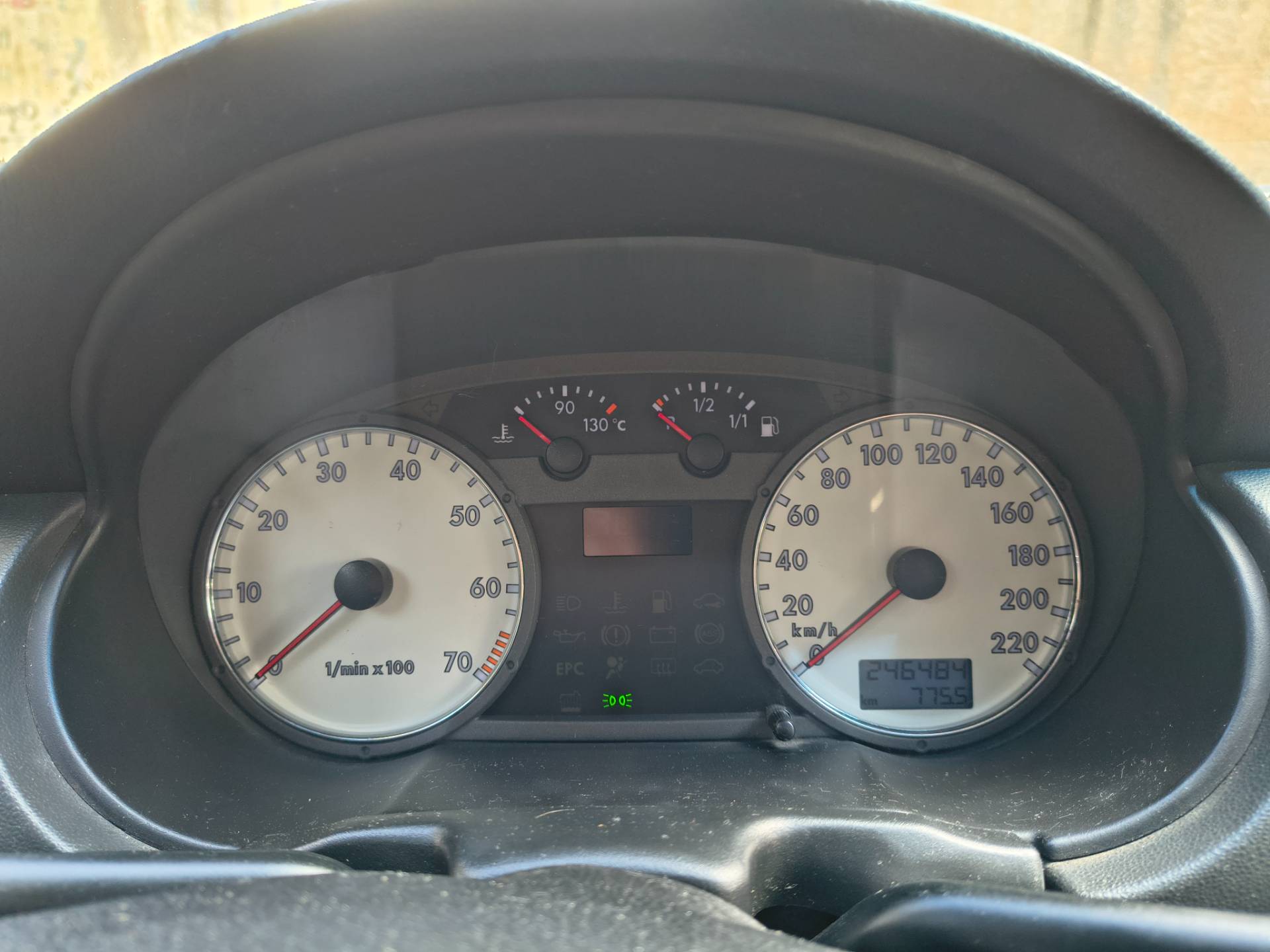 VOLKSWAGEN PARATI