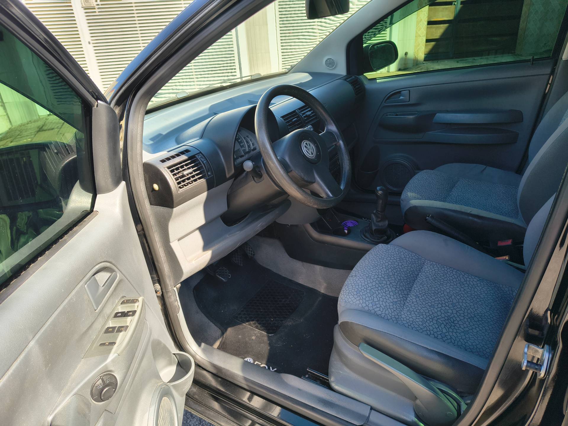VOLKSWAGEN FOX