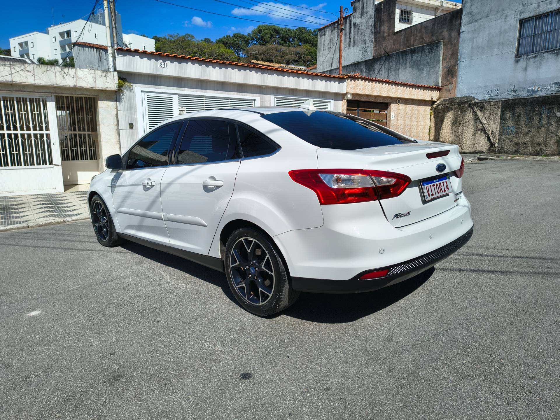 FORD FOCUS