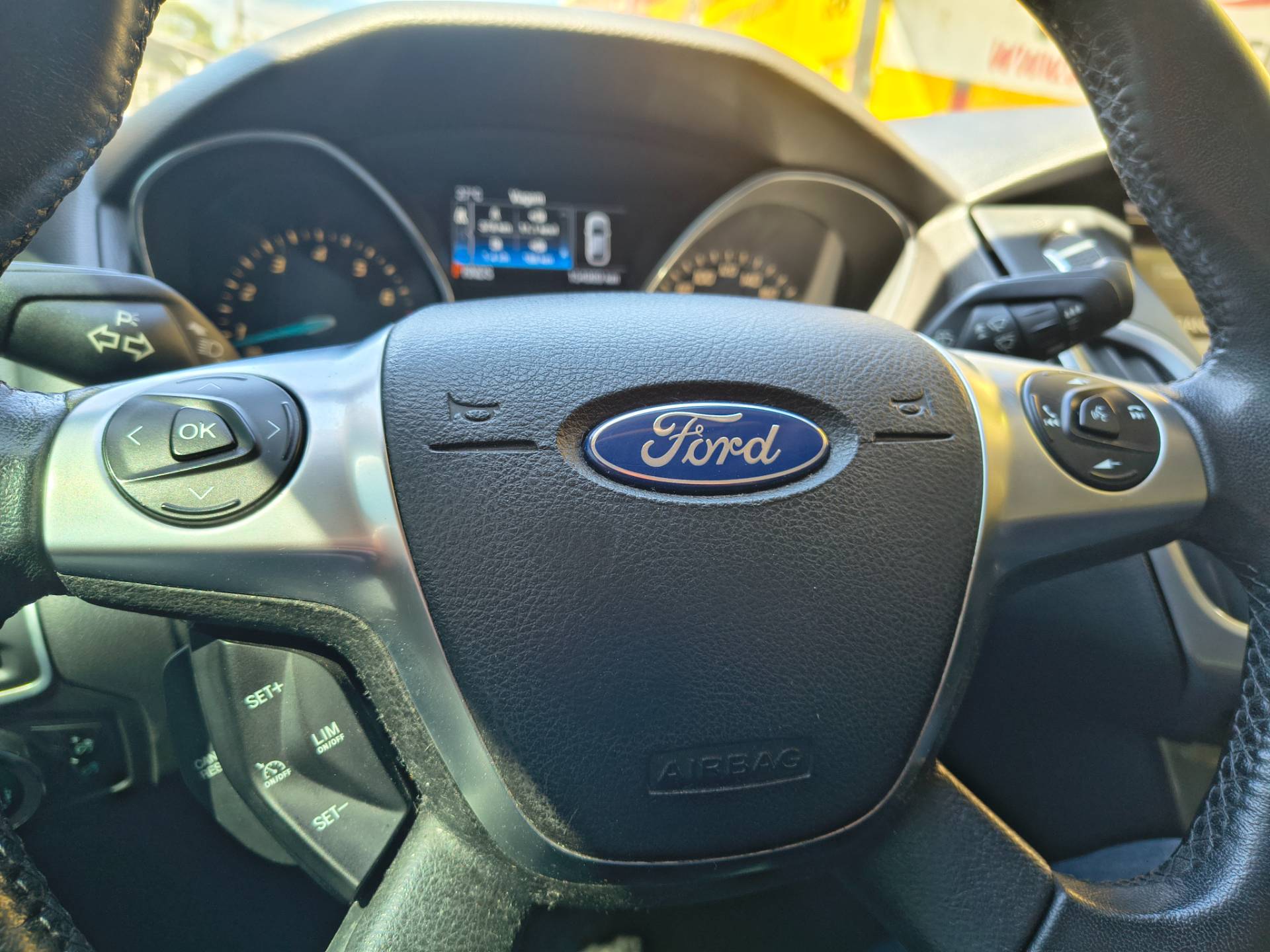 FORD FOCUS