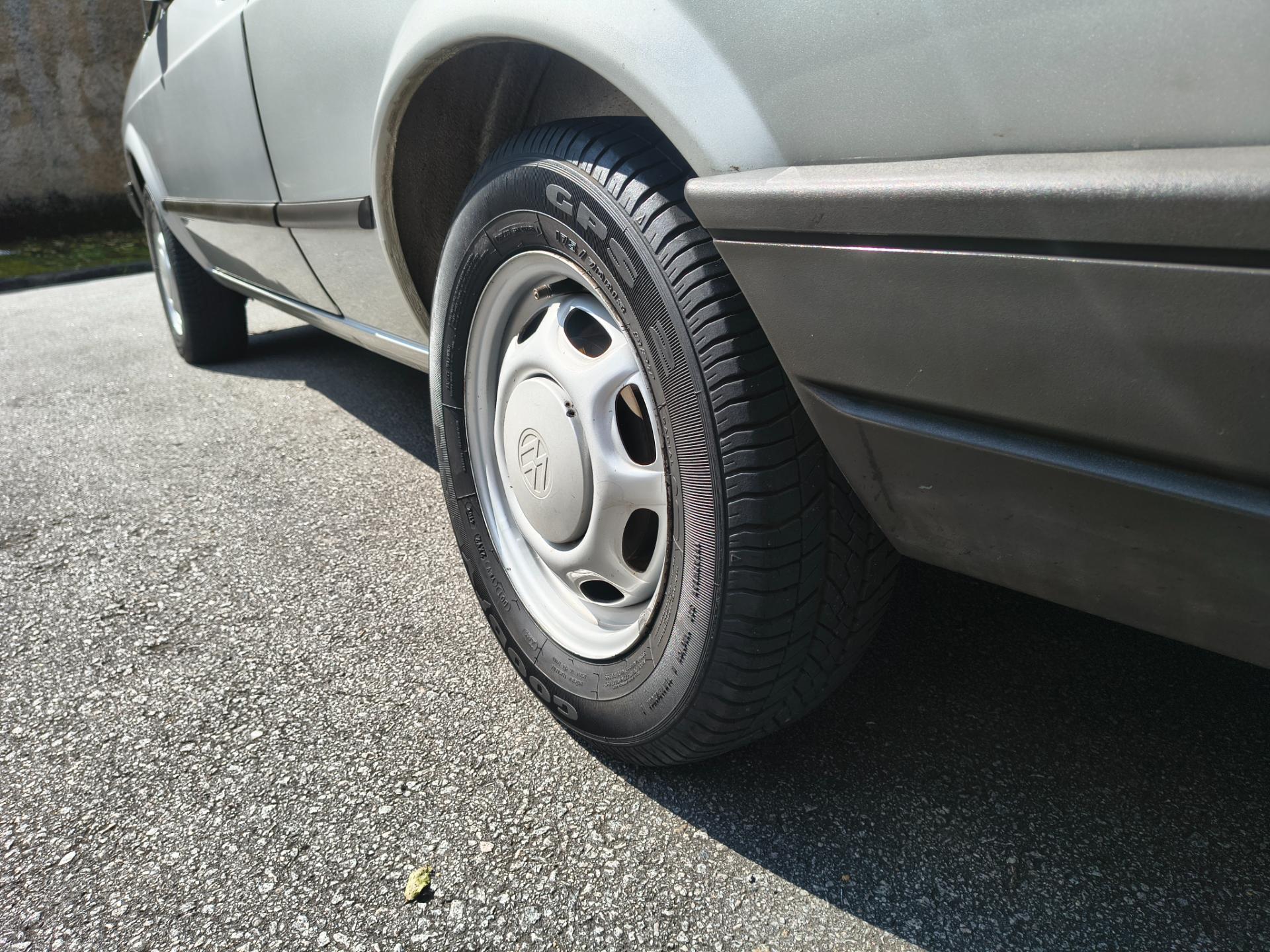 VOLKSWAGEN PARATI