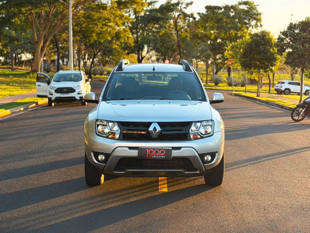 RENAULT DUSTER