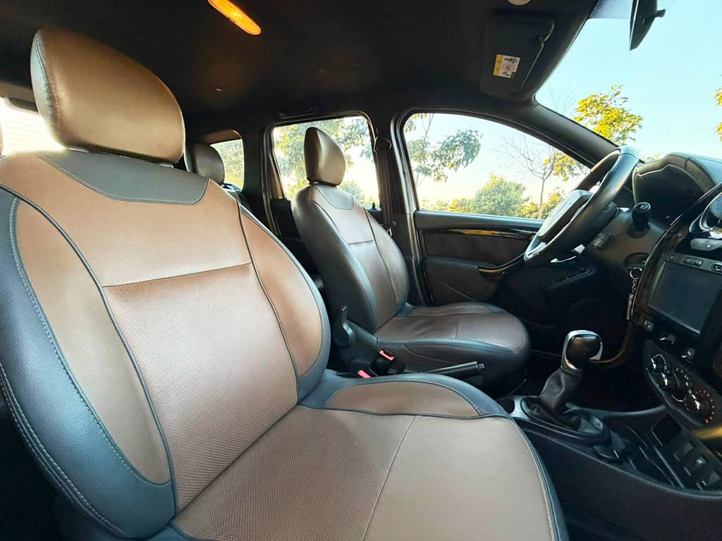 RENAULT DUSTER