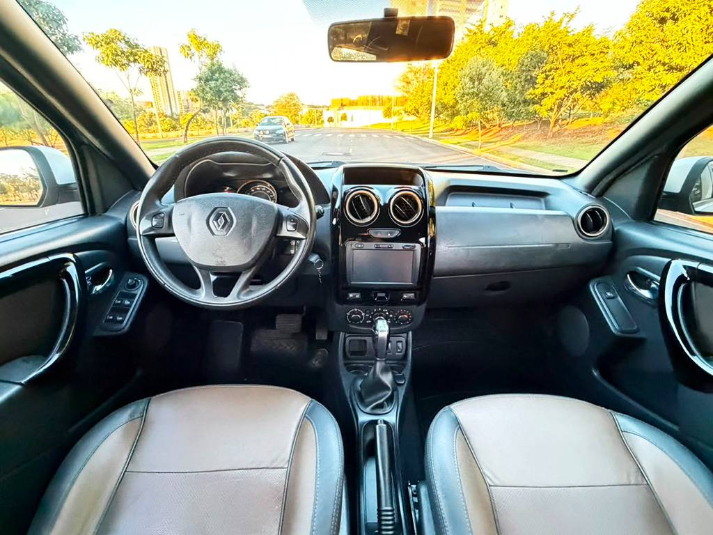 RENAULT DUSTER