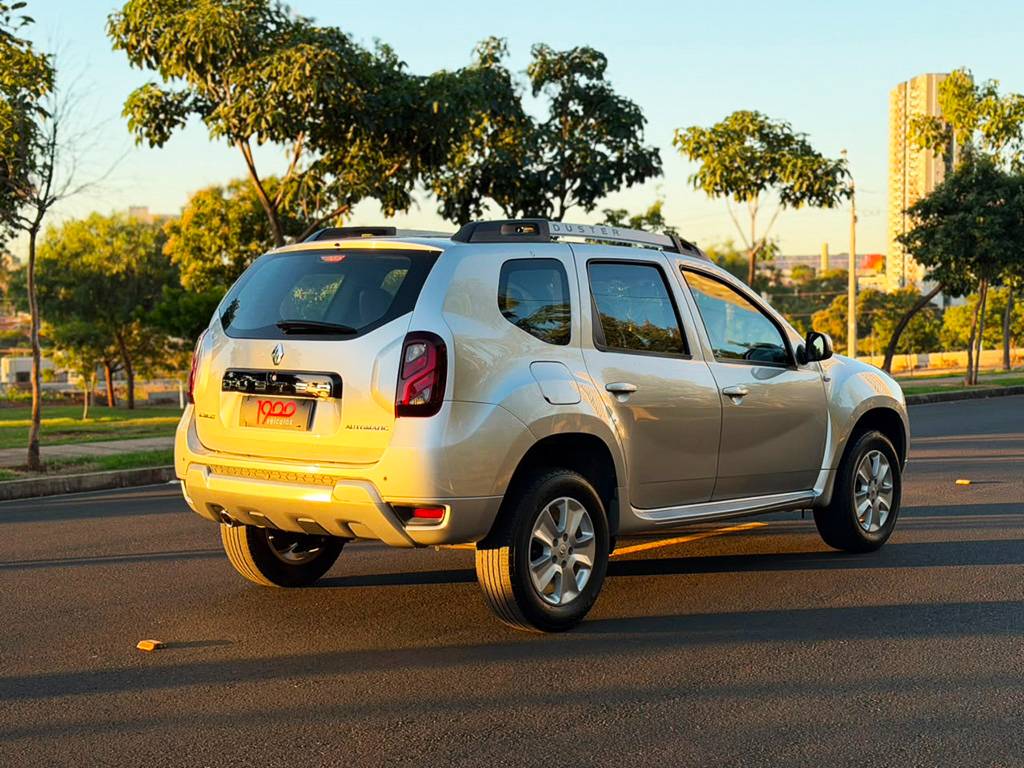 RENAULT DUSTER