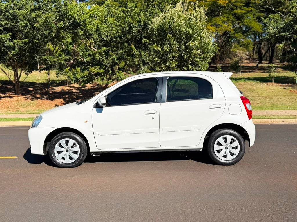 TOYOTA ETIOS