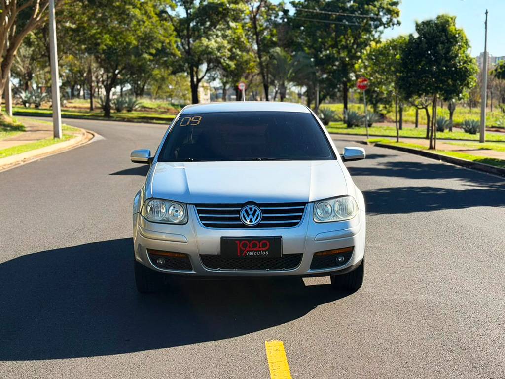 VOLKSWAGEN BORA