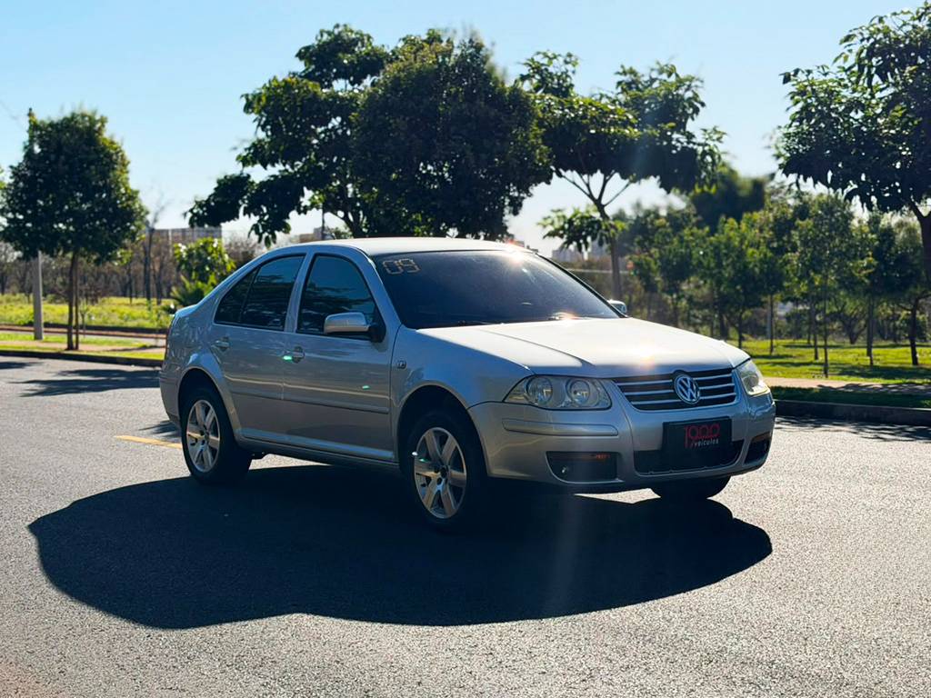 VOLKSWAGEN BORA