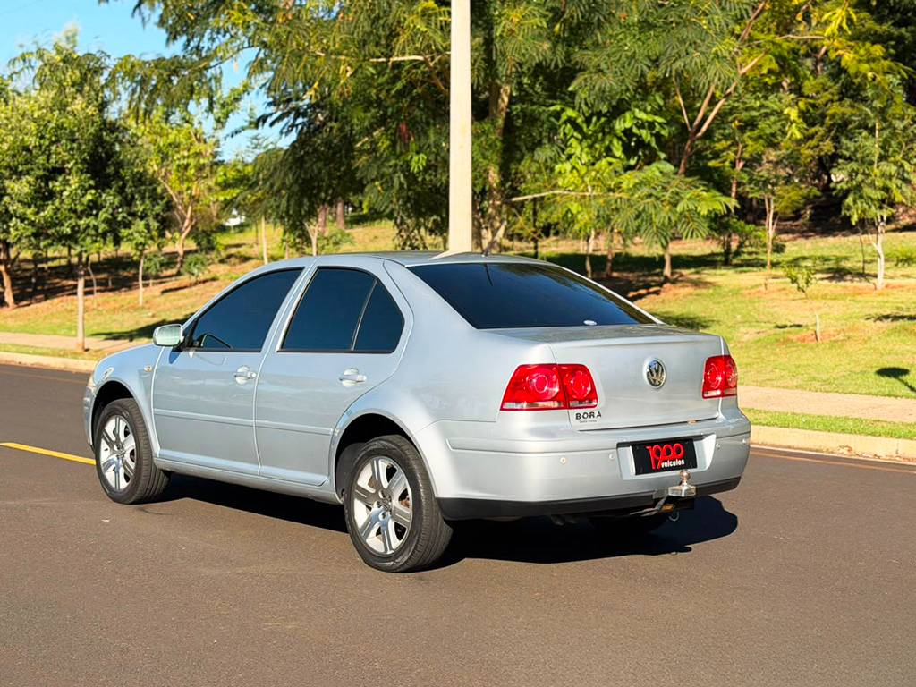 VOLKSWAGEN BORA