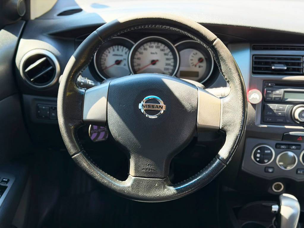 NISSAN GRAND LIVINA