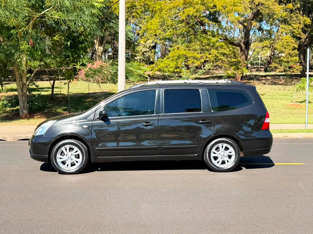 NISSAN GRAND LIVINA