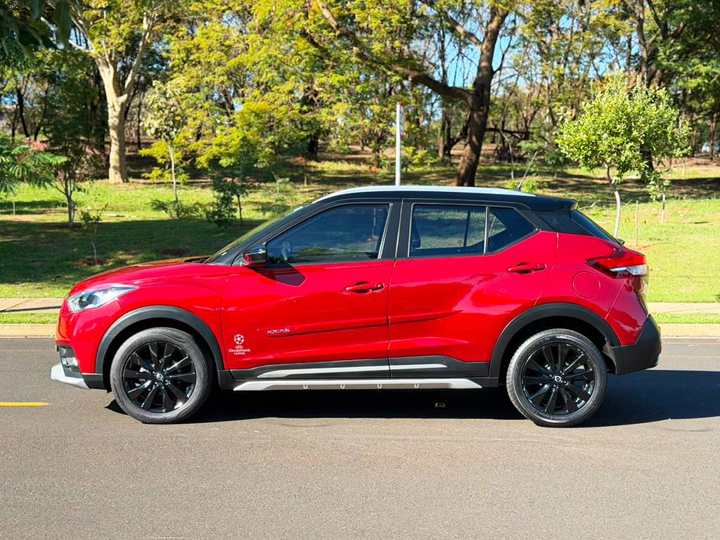 NISSAN KICKS