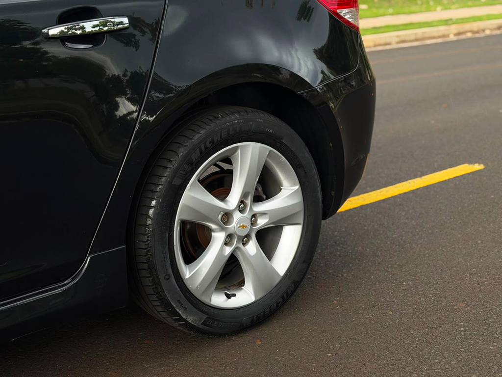 CHEVROLET CRUZE