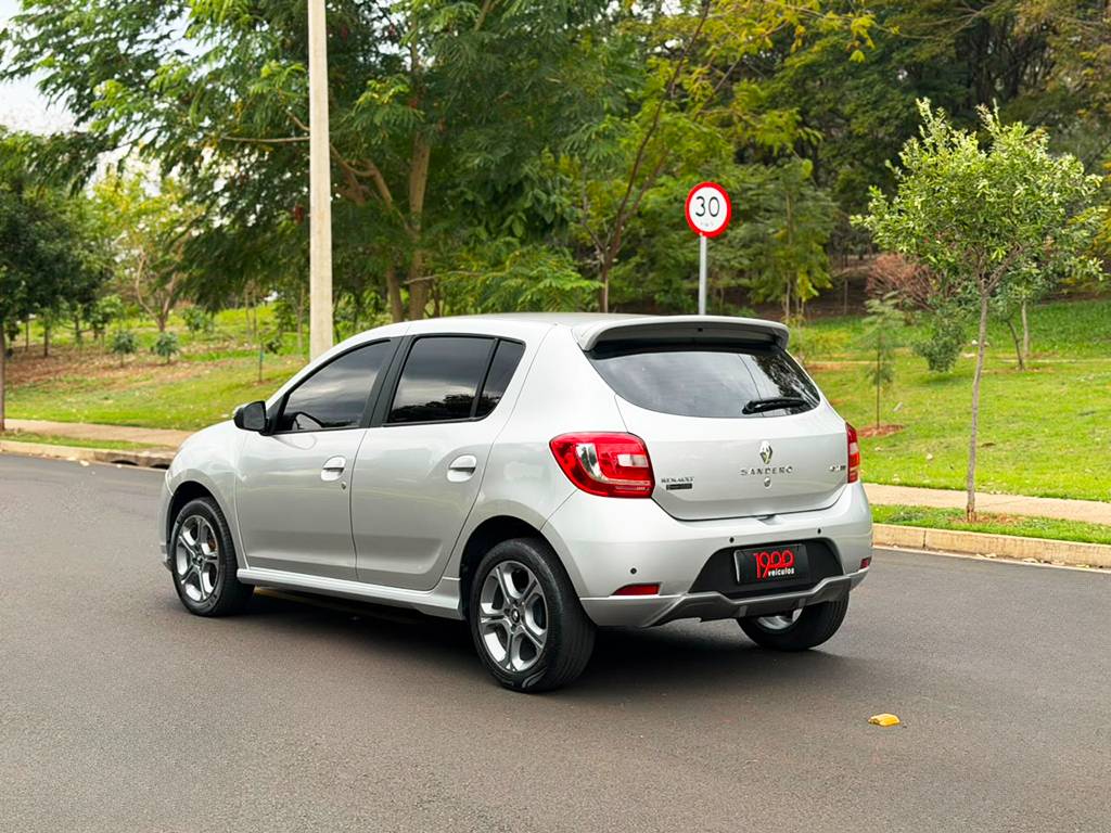 RENAULT SANDERO