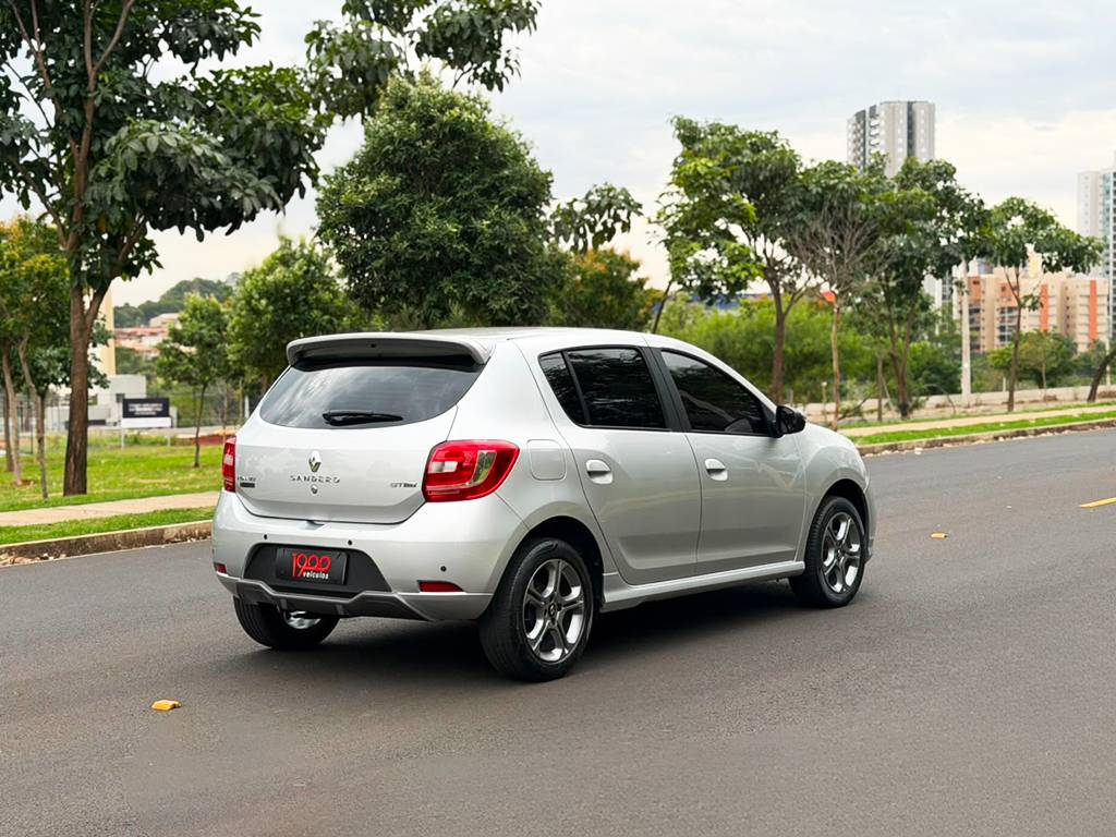 RENAULT SANDERO