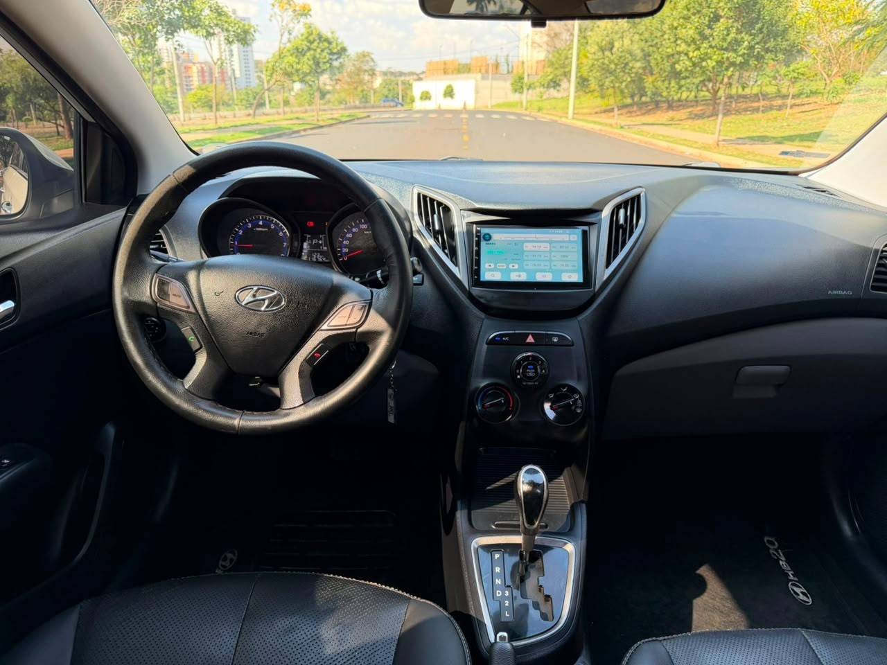 HYUNDAI HB20S