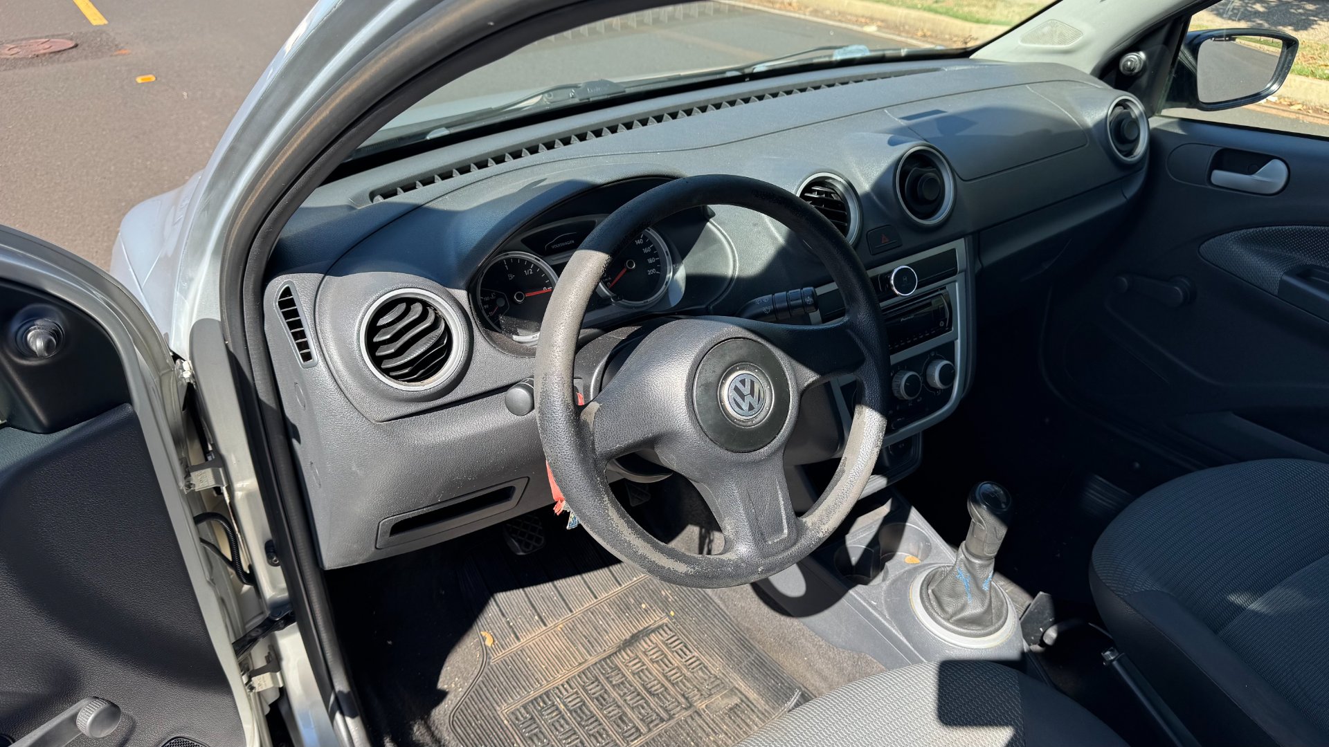 VOLKSWAGEN GOL