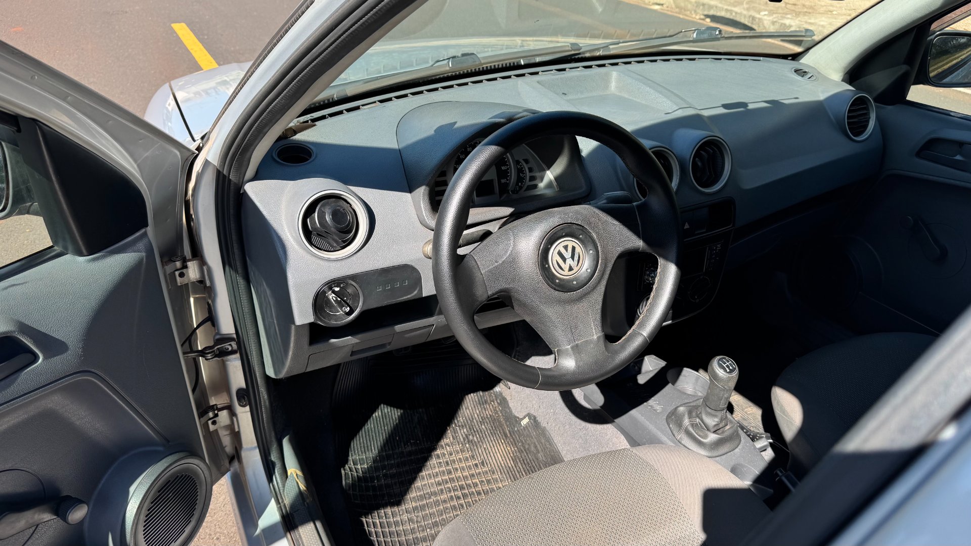 VOLKSWAGEN GOL